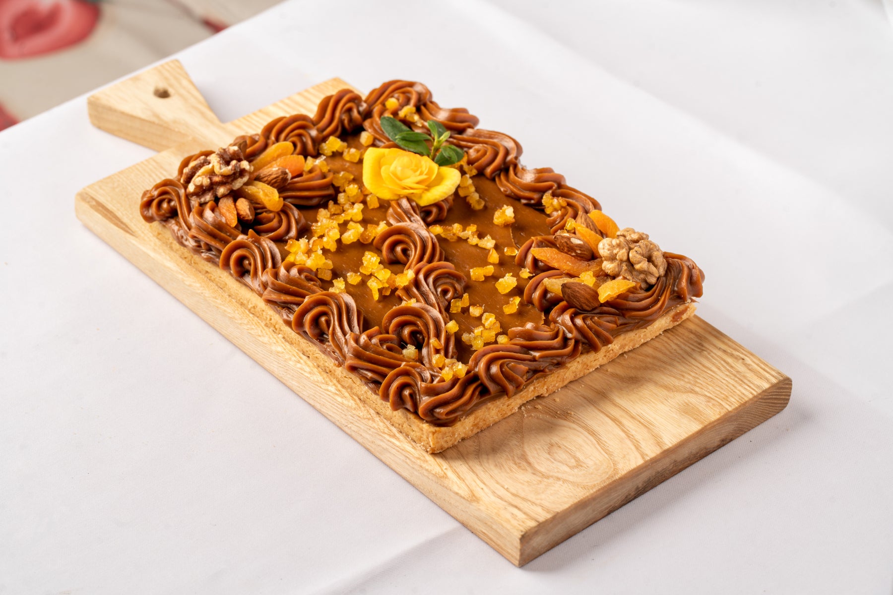 Wielkanocny mazurek kajmakowy z karmelizowaną skórką pomarańczy