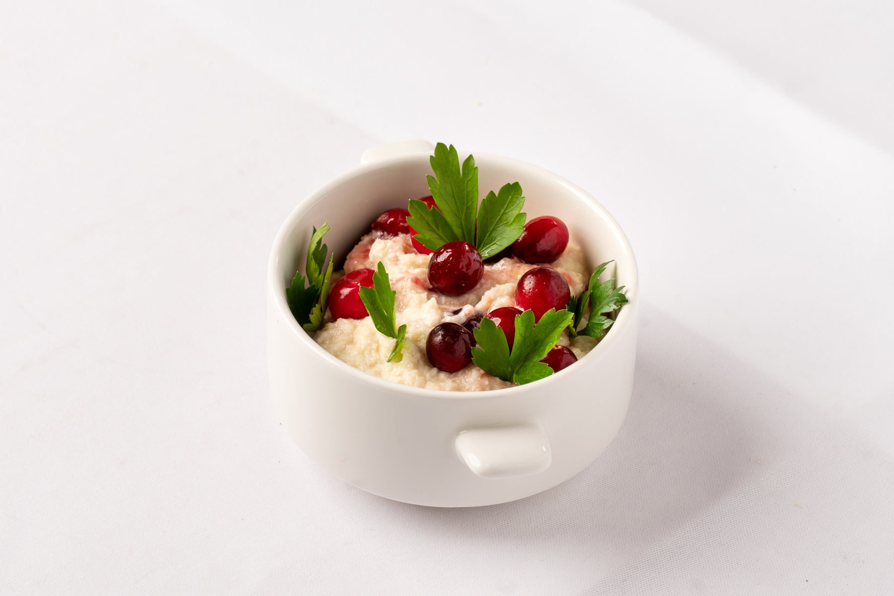 Chrzan tarty z żurawiną